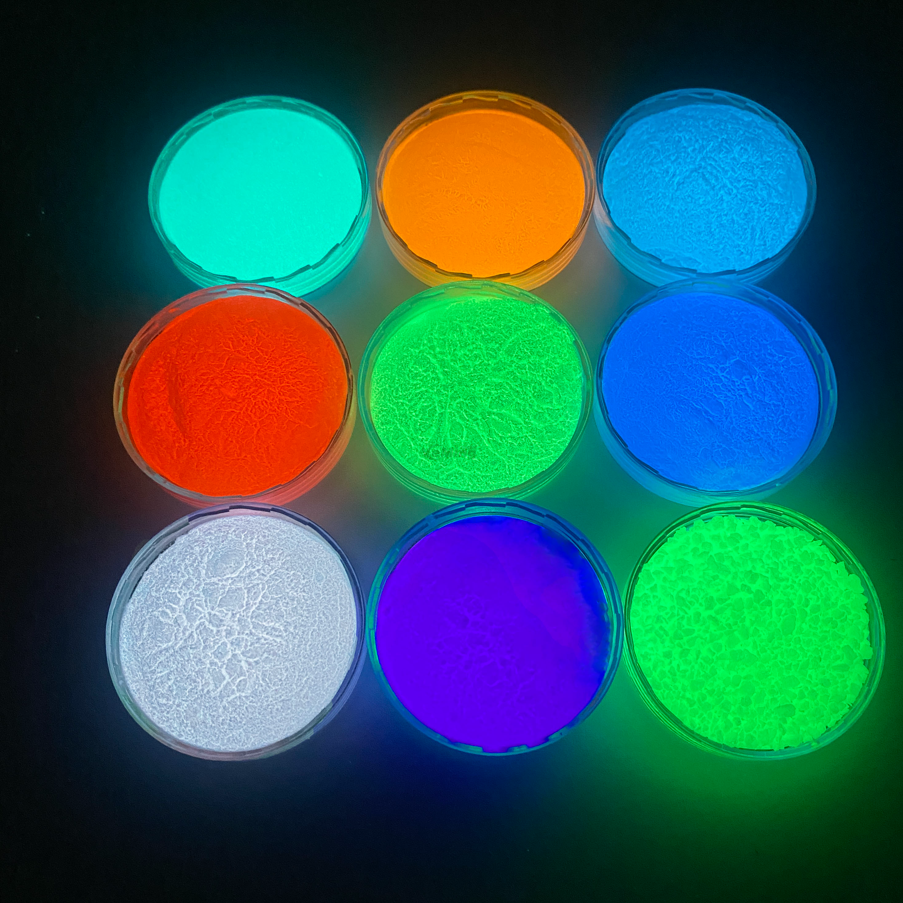  Wholesale glow white phosphor powder white long last water-proof glow white glow in the dark powder 